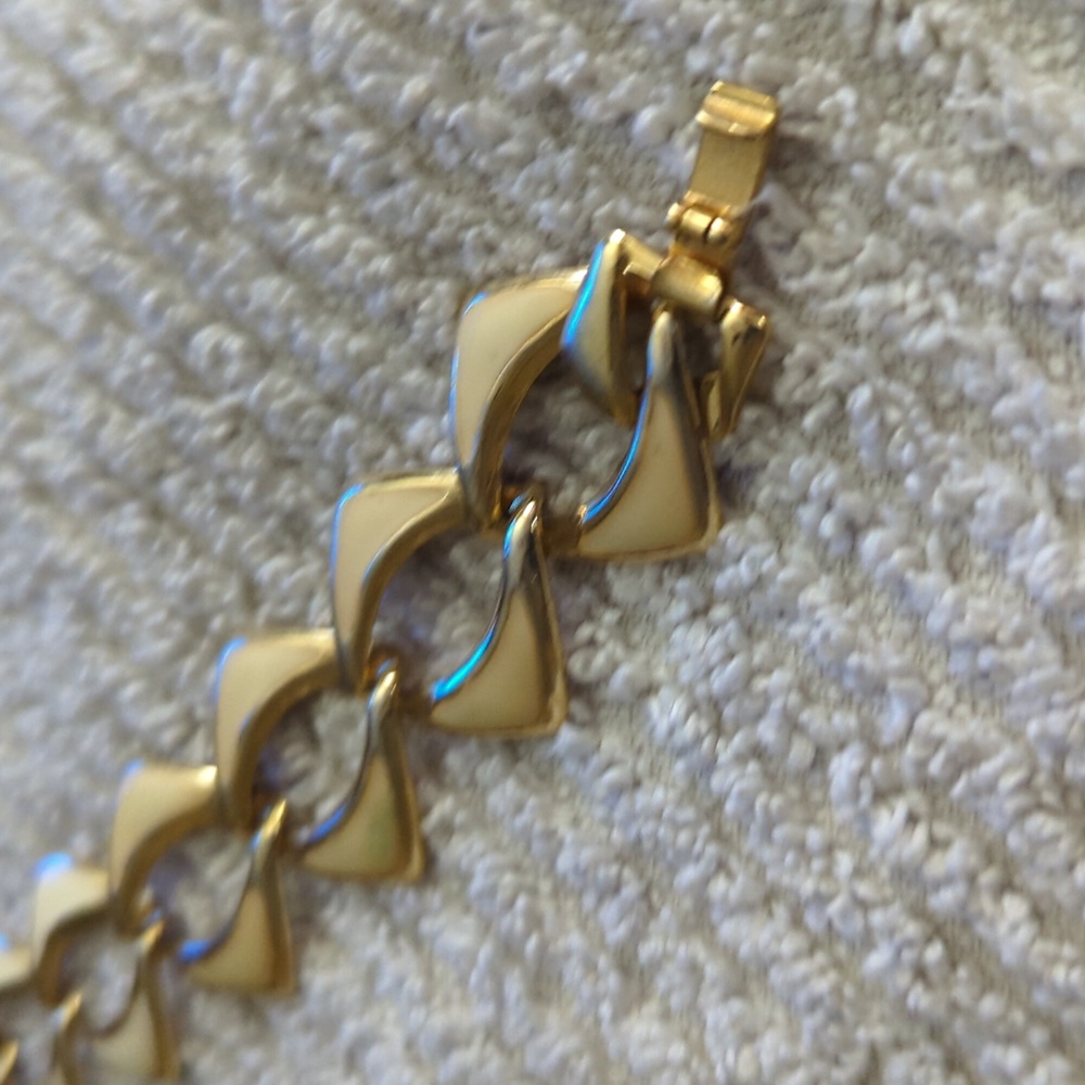 ~ Bracelet - Picture 7 of 8